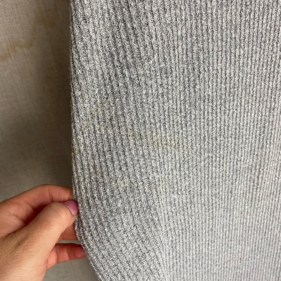 Gap Sleeveless Light Grey Knit Fitted Body con Midi Dress Size Medium - Picture 2 of 8